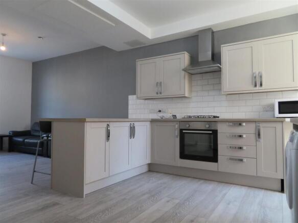 26 Baileys Kitch3.JPG