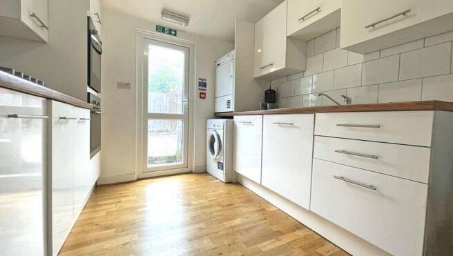 6-bedroom-student-house-pains-road-portsmouth (14)