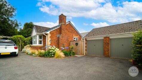 Steeple Drive, Exeter EX2 8FL