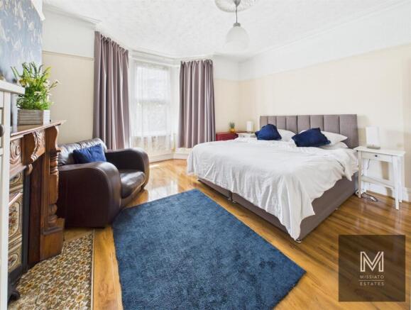 Bedroom 1 - 1.jpg
