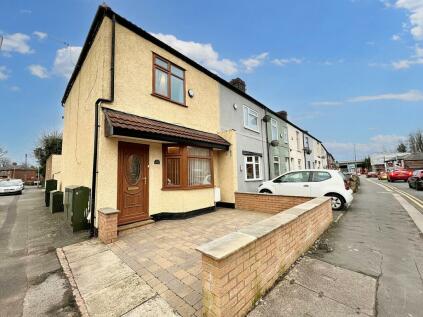 Eccles - 2 bedroom end of terrace house for sale
