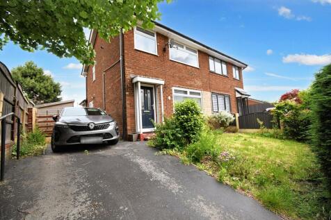 Pollitts Close, Winton, M30