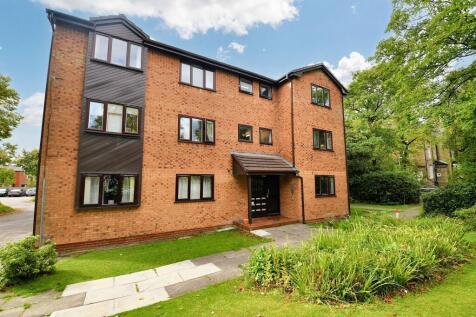 Voltaire Avenue, St. James Court, M6