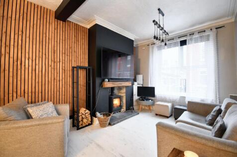 Willan Road, Eccles, M30