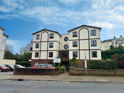 Walnut Road, Torquay, TQ2 6HS