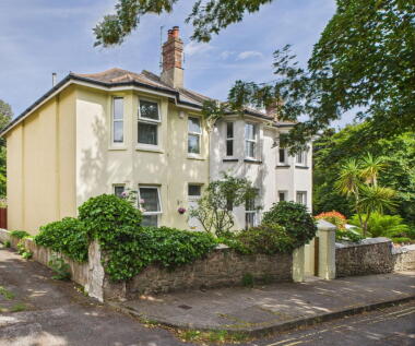 Avoca Avenue, Torquay, TQ1 4EE