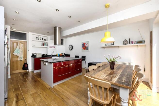 Waldegrave Road, 108-014.jpg