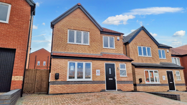 Lovely 4 Bed Home