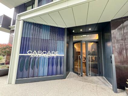 Cascade Way, London, W12