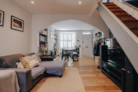 Pinner Road, Watford, WD19