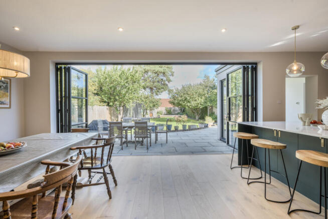 1350083-17-68c00b...