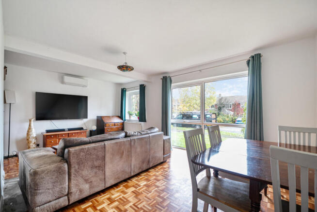 1375296-25-690b5a...