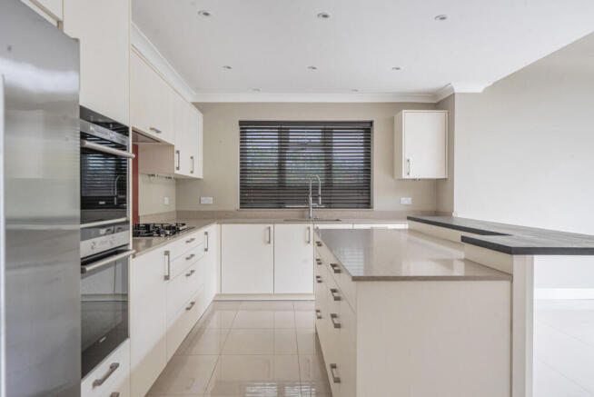 1376348-11-691c4d...