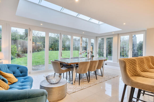 1401462-12-697102...