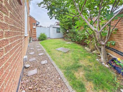 Caravel Close, Grays