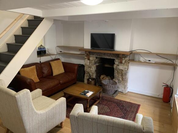 LOUNGE A