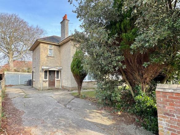 Front Double Garage.jpg