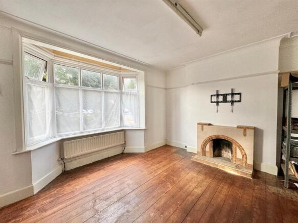 Wentworth lounge.jpg