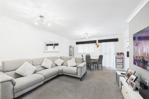 High Street, Aldershot, Hampshire, GU11