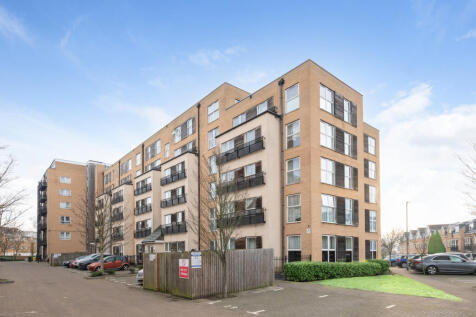 Lanadron Close, Isleworth, TW7