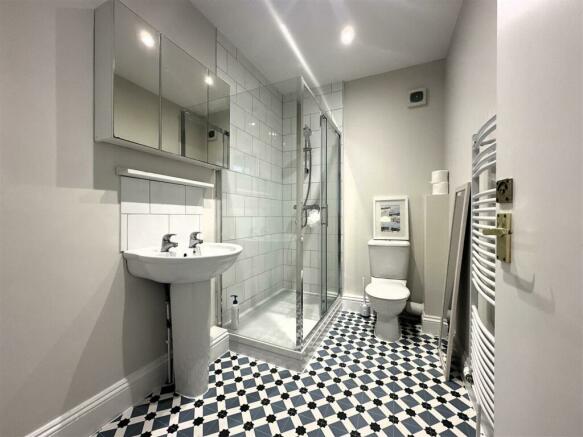 Shower Room 1.jpg