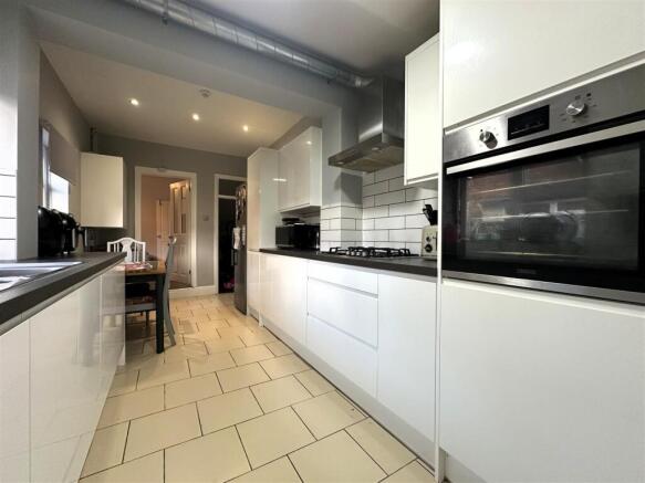 Kitchen IV.jpg