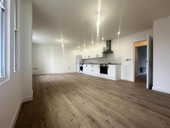 Lounge Kitchen.jpg