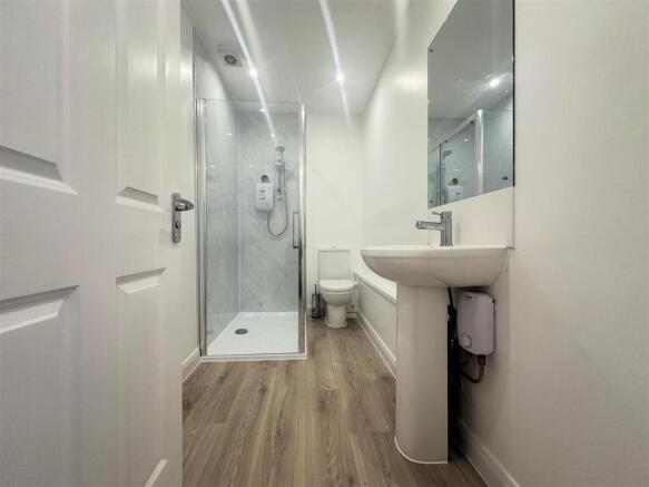 Shower Room .jpg
