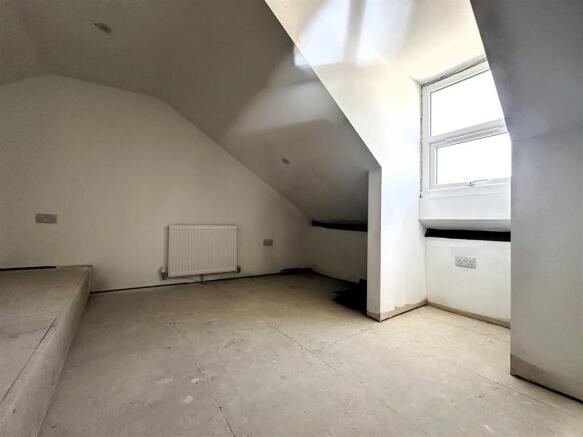 Loft Bedroom 5 III.jpg