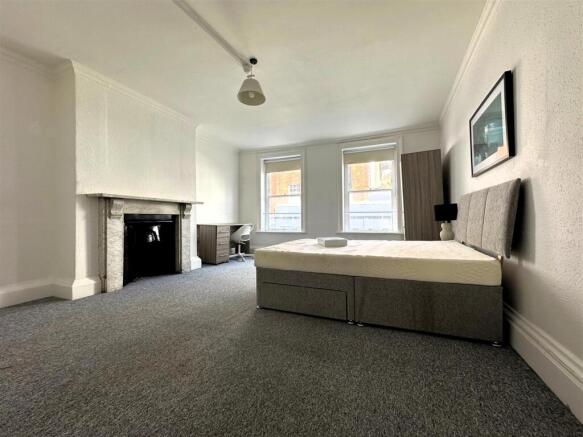 Bedroom 4.jpg