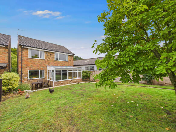 CAM01354G0-PR0587-STILL022