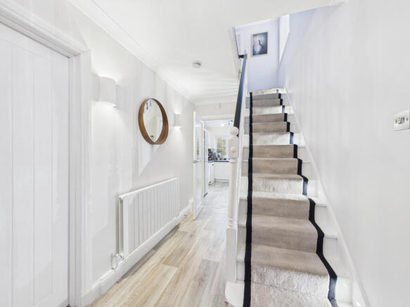 CAM01354G0-PR0611-STILL016