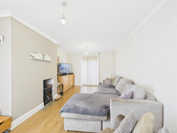 CAM01354G0-PR0613-STILL004