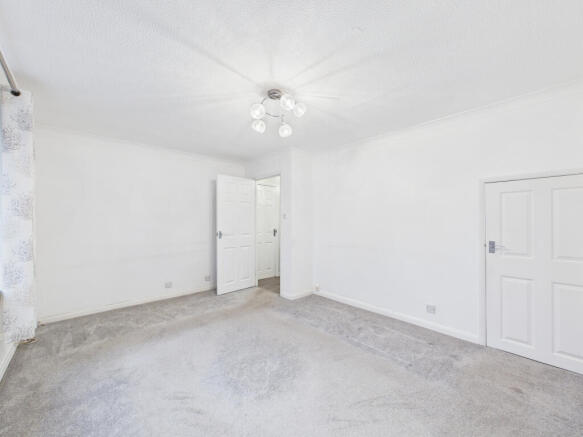 CAM02536G0-PR0035-STILL001