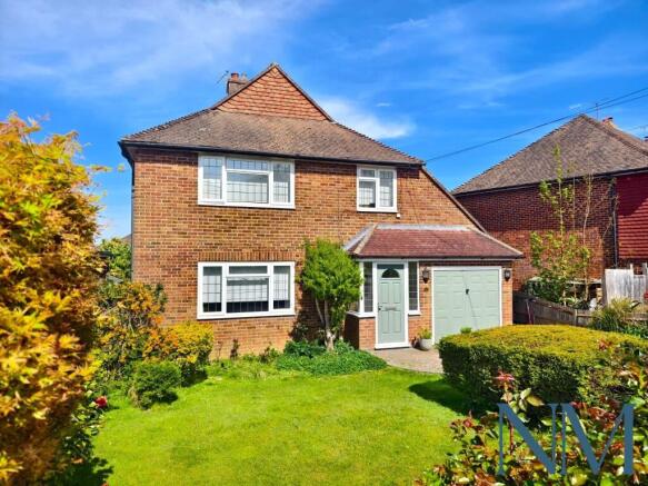 4-Bed Detached Home in East Grinstead | New Move 