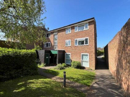 Middlefields, Croydon, CR0 9LG