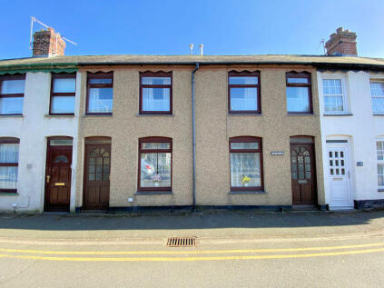 16-17 Athelstan Road, Tywyn, Gwynedd, LL36 9AN