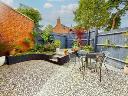 Russell Street, Woburn Sands 