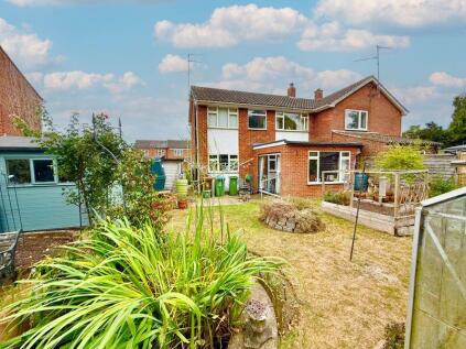 Swan Close, Whitchurch