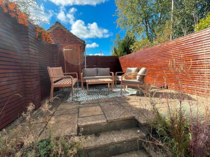 High Street, Dodworth, Barnsley, S75 3RF