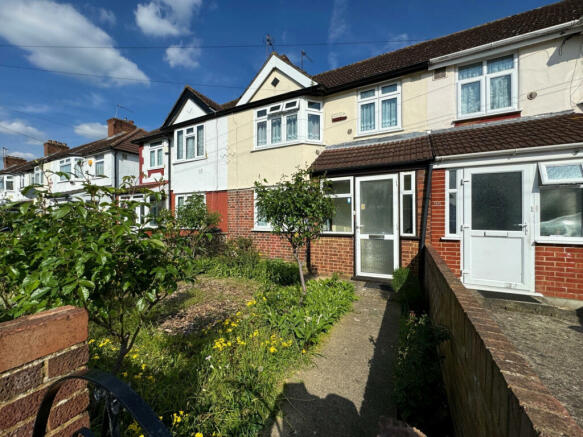 Waye Avenue, Hounslow, TW5 9SQ