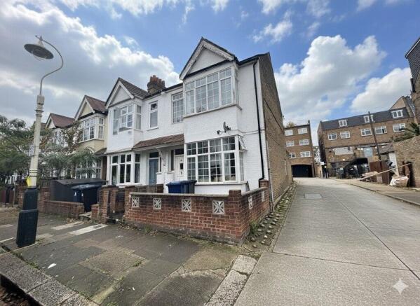 4 bed end terrace for sale Derwent Road, Ealing W