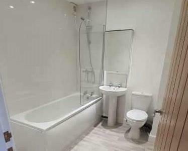 Flat 1 Regency - Bathroom New (2).jpg