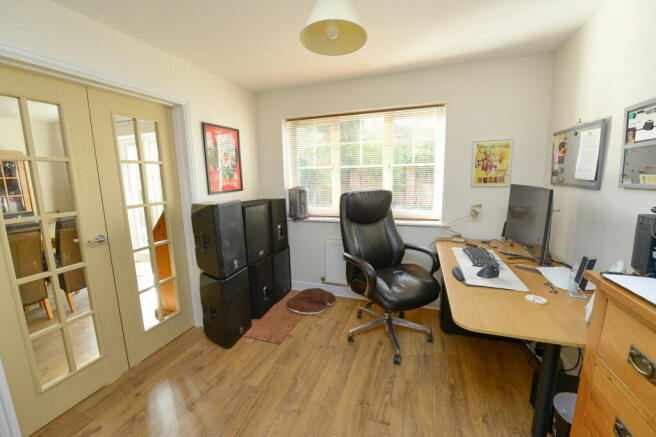 Photo 3
