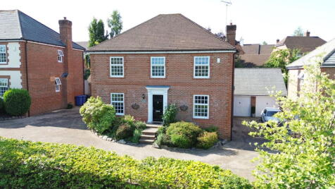 Nutley Drive, Fleet, GU51 1BS