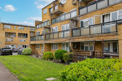 Bredhurst Close, London