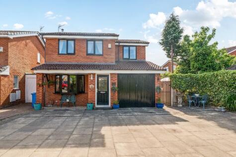 Suffolk Close, Woolston, Warrington, WA1