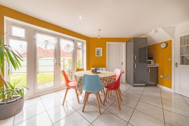 Kitchen / Breakfast Room