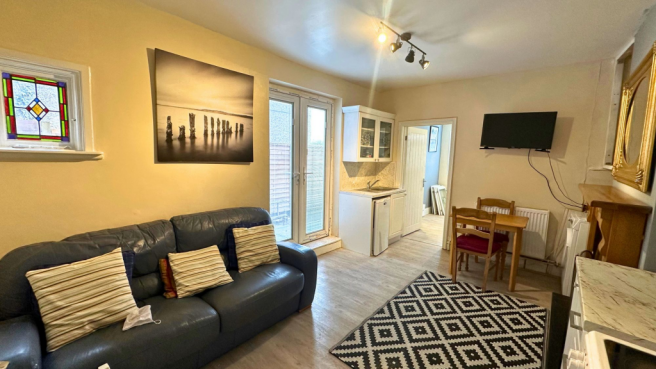 Living Room/Kitchen