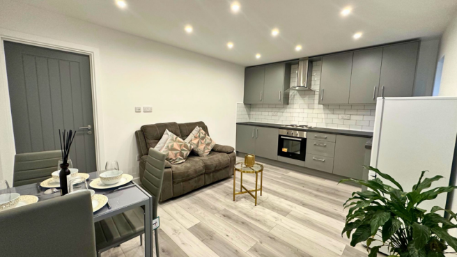Kitchen / Lounge / Diner